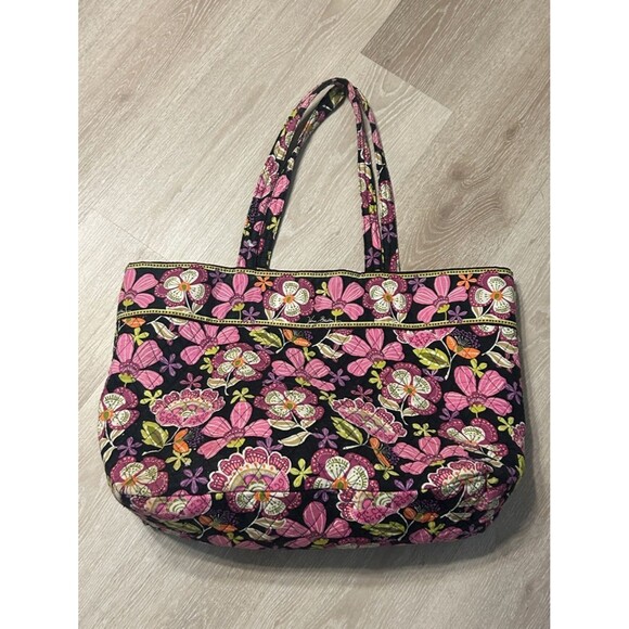 Vera Bradley Handbags - Vera Bradley Pirouette Pink Quilted Floral Extra Large Floral Tote Bag